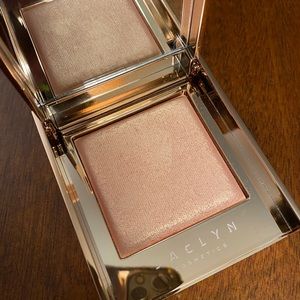 Jaclyn Cosmetics ACCENT LIGHT HIGHLIGHTER - Mesmerized